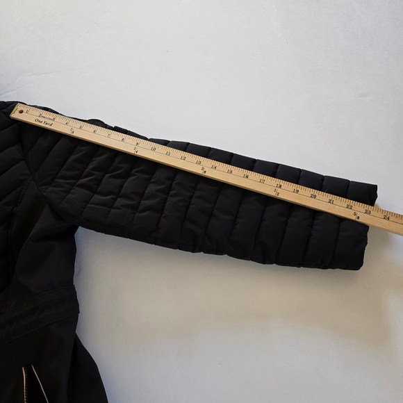 Tommy Hilfiger Women's Black Chevron Quilted Hooded Puffer Jacket Sz XL - Picture 8 of 12